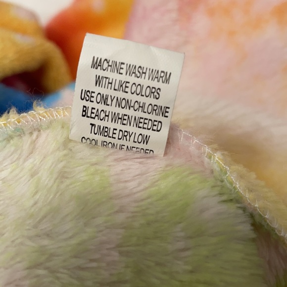 Kids Fuzzy Bath Robe - Picture 8 of 8